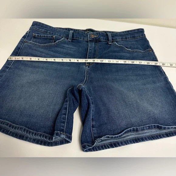 Lucky Brand Blue Denim Women's Shorts - Picture 7 of 8